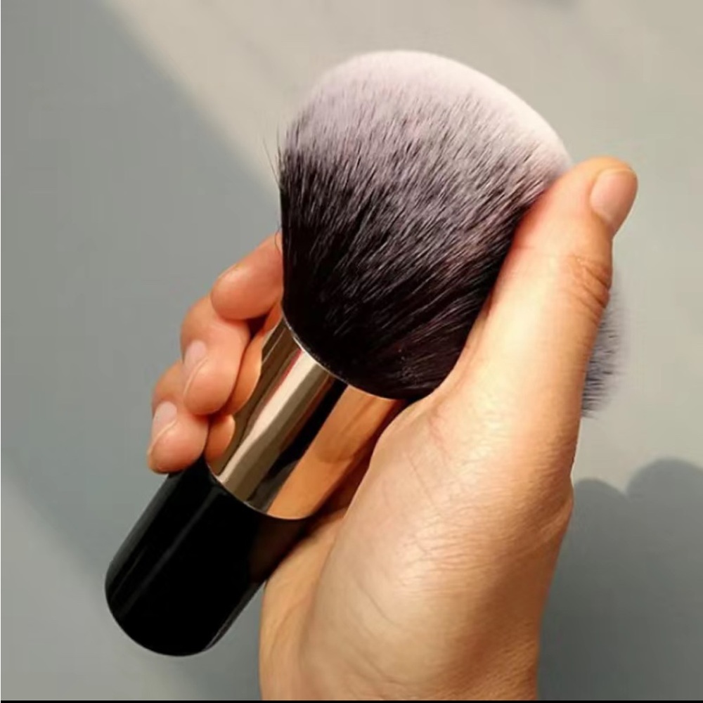Powder Brush Soft Long Hair Brush - Picture 4 of 4